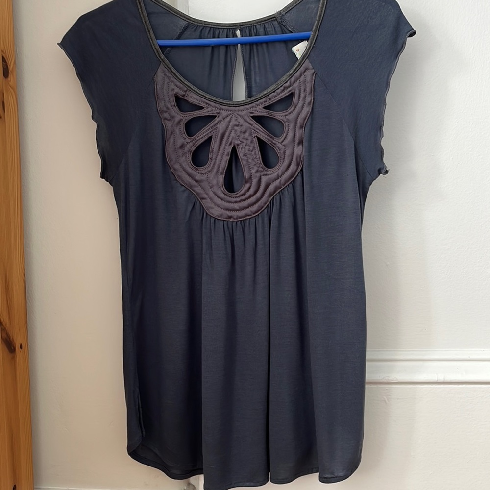 Sleeveless top
